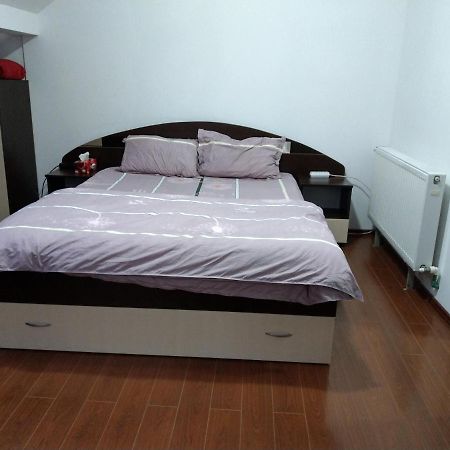 Apartament 5 camere cu balcon Costinesti plaja 5 minute Nucilor 6 Exterior foto