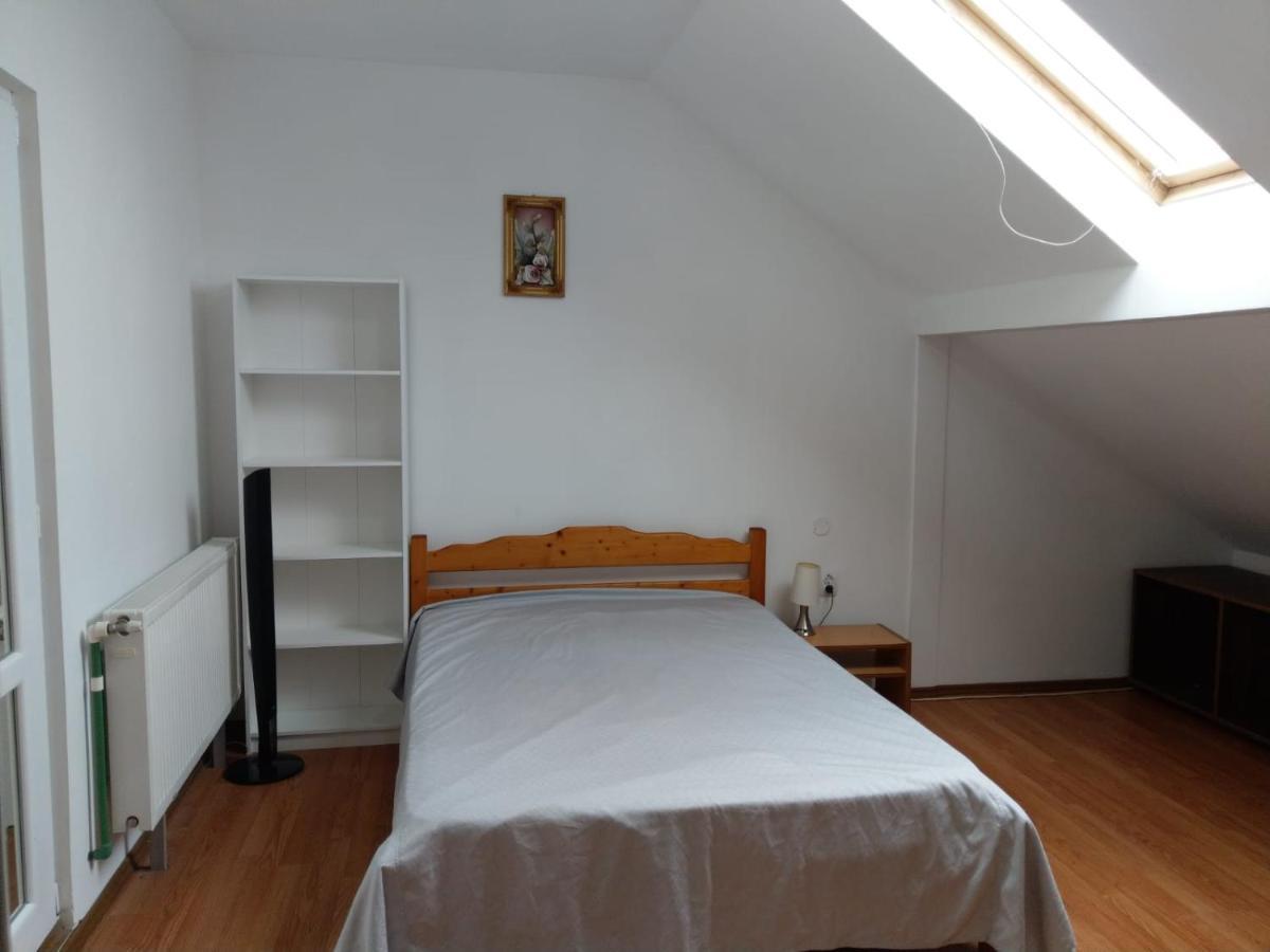 Apartament 5 camere cu balcon Costinesti plaja 5 minute Nucilor 6 Exterior foto