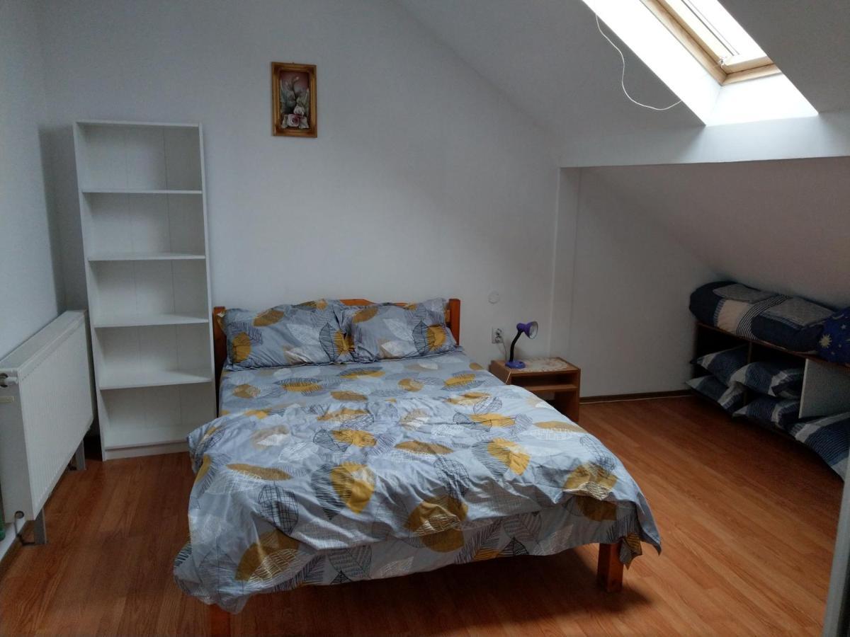 Apartament 5 camere cu balcon Costinesti plaja 5 minute Nucilor 6 Exterior foto