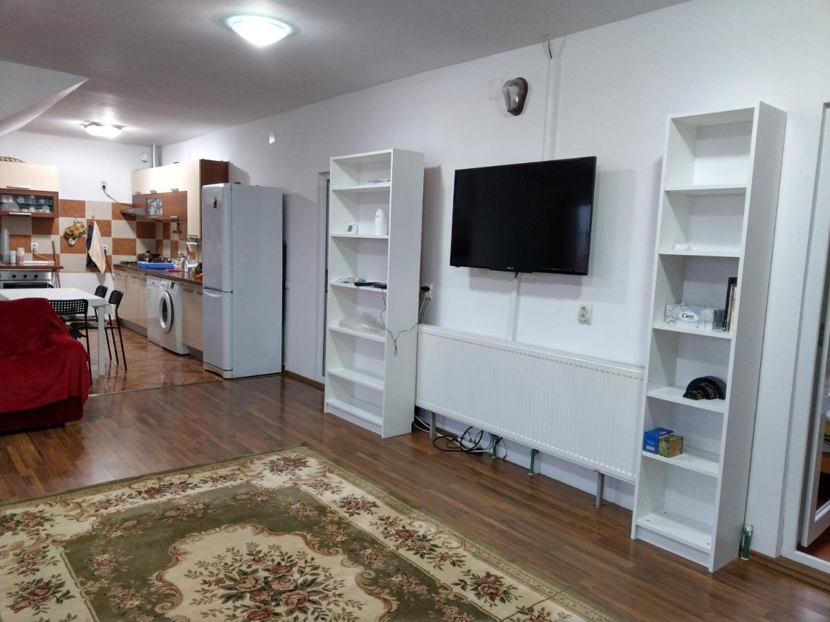 Apartament 5 camere cu balcon Costinesti plaja 5 minute Nucilor 6 Exterior foto